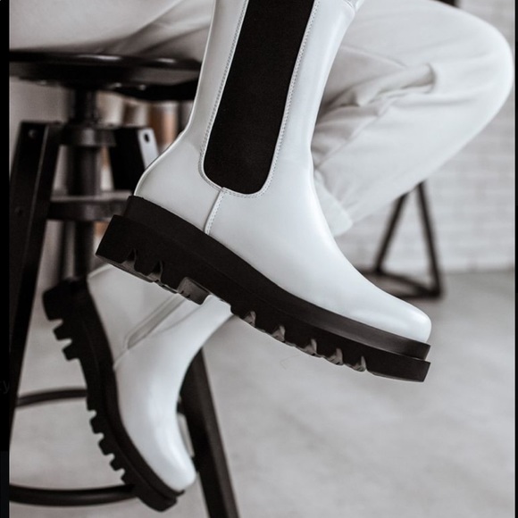 White Pull On Lug Sole Boots - Picture 8 of 8